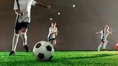 哈萨克新星在迪拜赛击败种子选手，首次战胜TOP5球员挺进四强