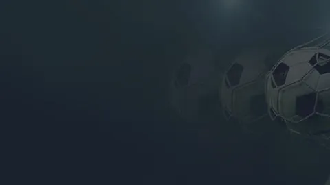 英超本轮最强阵容揭晓：萨拉赫领衔，伊萨克、索博、万比萨卡入选